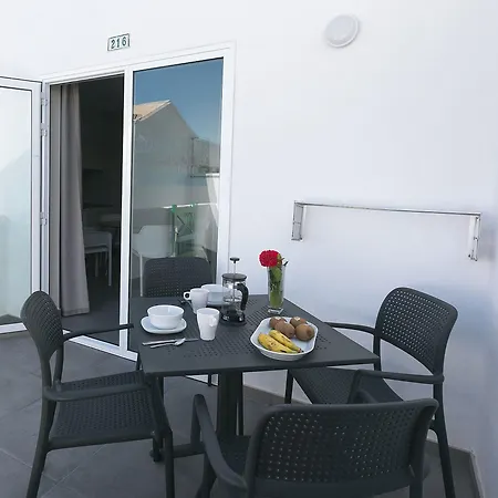 Celeste كوستا تاغيسي